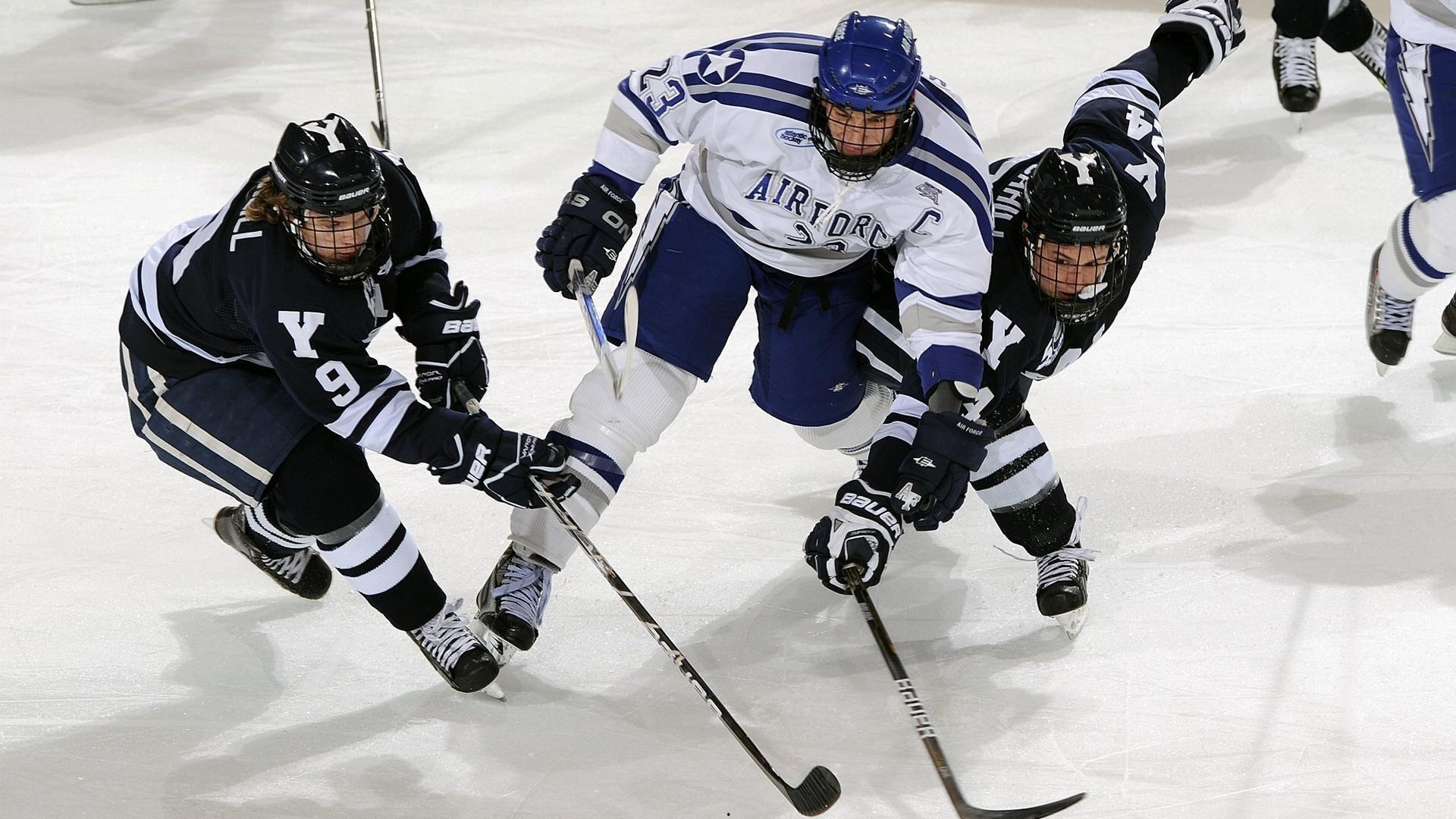 广东名宿拼了！贝兹利攻防一体砍8+11+3 正负值+16冠绝全场率队取胜